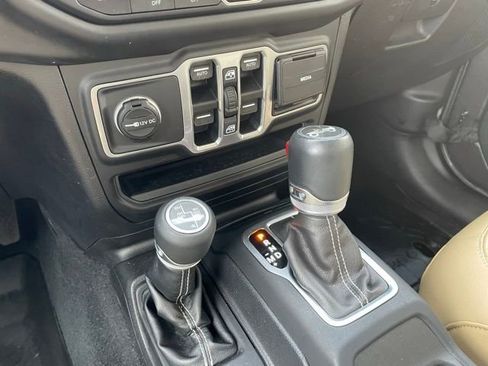 Used 2018 Jeep Wrangler Unlimited Sahara w/ Dual Top Group image 21