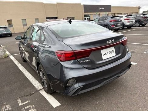 Used 2023 Kia Forte LXS FWD image 3