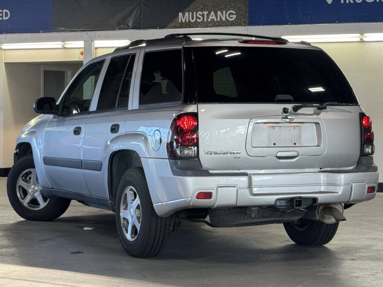 Used 2005 Chevrolet TrailBlazer LS AWD/4WD image 4