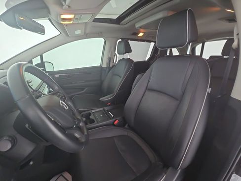 Used 2025 Honda Odyssey Elite image 12
