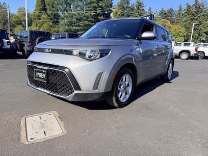 Used 2023 Kia Soul LX w/ Option Group 015