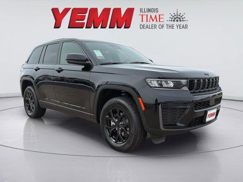 New 2026 Jeep Grand Cherokee Laredo image 1