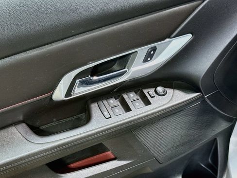 Used 2017 GMC Terrain SLE FWD image 15