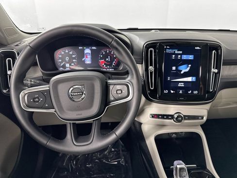 Used 2022 Volvo XC40 T4 Inscription w/ Advanced Package FWD image 23
