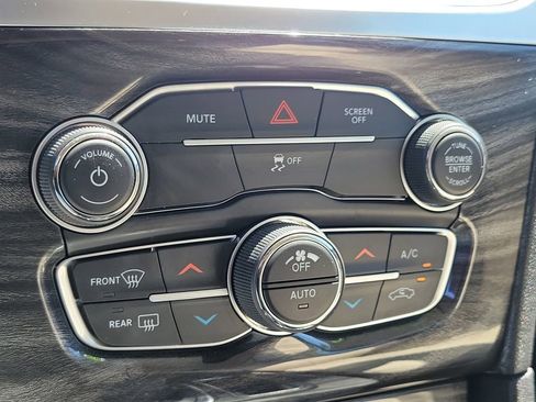 Used 2019 Chrysler 300 Touring L w/ Quick Order Package 22F RWD image 27