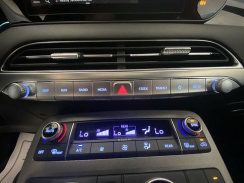 Used 2022 Hyundai Palisade Calligraphy w/ Winter Package FWD image 19