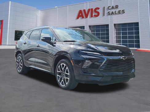 Used 2025 Chevrolet Blazer RS FWD image 3