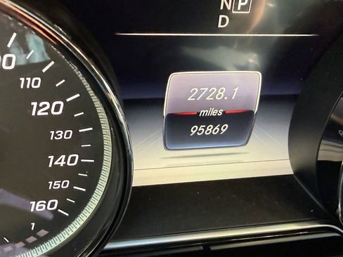 Used 2017 Mercedes-Benz E 300 4MATIC w/ Premium 1 Package image 4