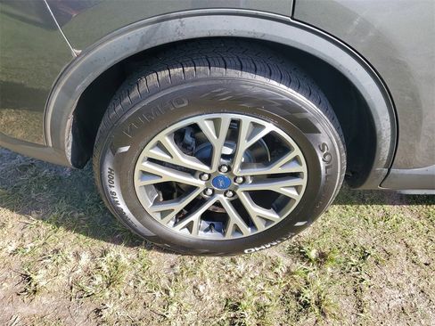 Used 2021 Ford Escape SEL image 7