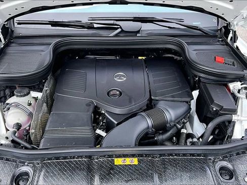 New 2025 Mercedes-Benz GLE 450e 4MATIC image 9