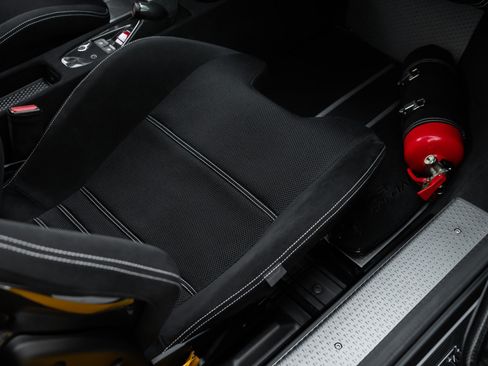 Used 2015 Ferrari 458 Speciale Coupe RWD image 24