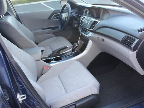 Used 2015 Honda Accord LX image 18