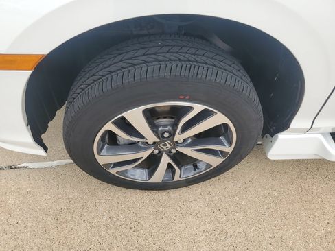 Used 2023 Honda Odyssey Touring image 40
