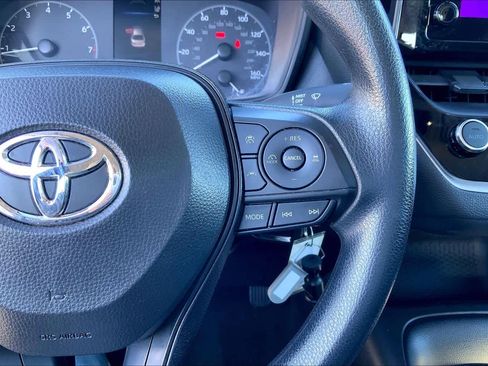 Used 2024 Toyota Corolla LE image 25