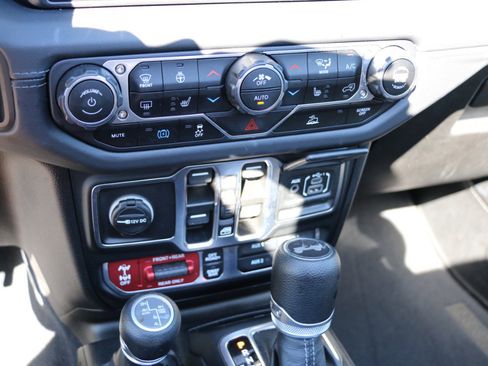 Used 2025 Jeep Wrangler Unlimited Rubicon 4xe w/ Convenience Group image 20