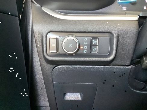 Used 2022 Ford Explorer XLT w/ Equipment Group 202A image 60