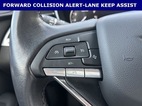 Used 2025 Cadillac XT6 Luxury image 13