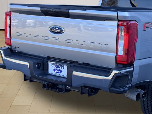 Used 2024 Ford F250 XLT w/ FX4 Off-Road Package image 39