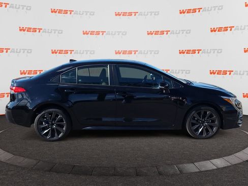 Used 2023 Toyota Corolla SE w/ SE Premium Package FWD image 6