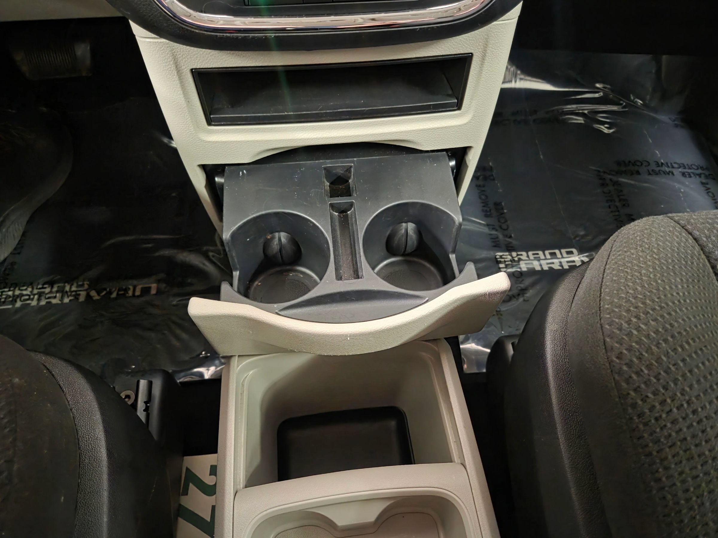 Used 2013 Dodge Grand Caravan SE FWD image 23