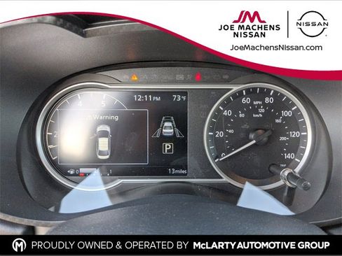 New 2025 Nissan Versa SR w/ Trunk Package image 16