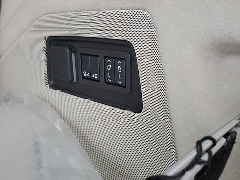 Certified 2024 Cadillac Escalade Sport Platinum image 50