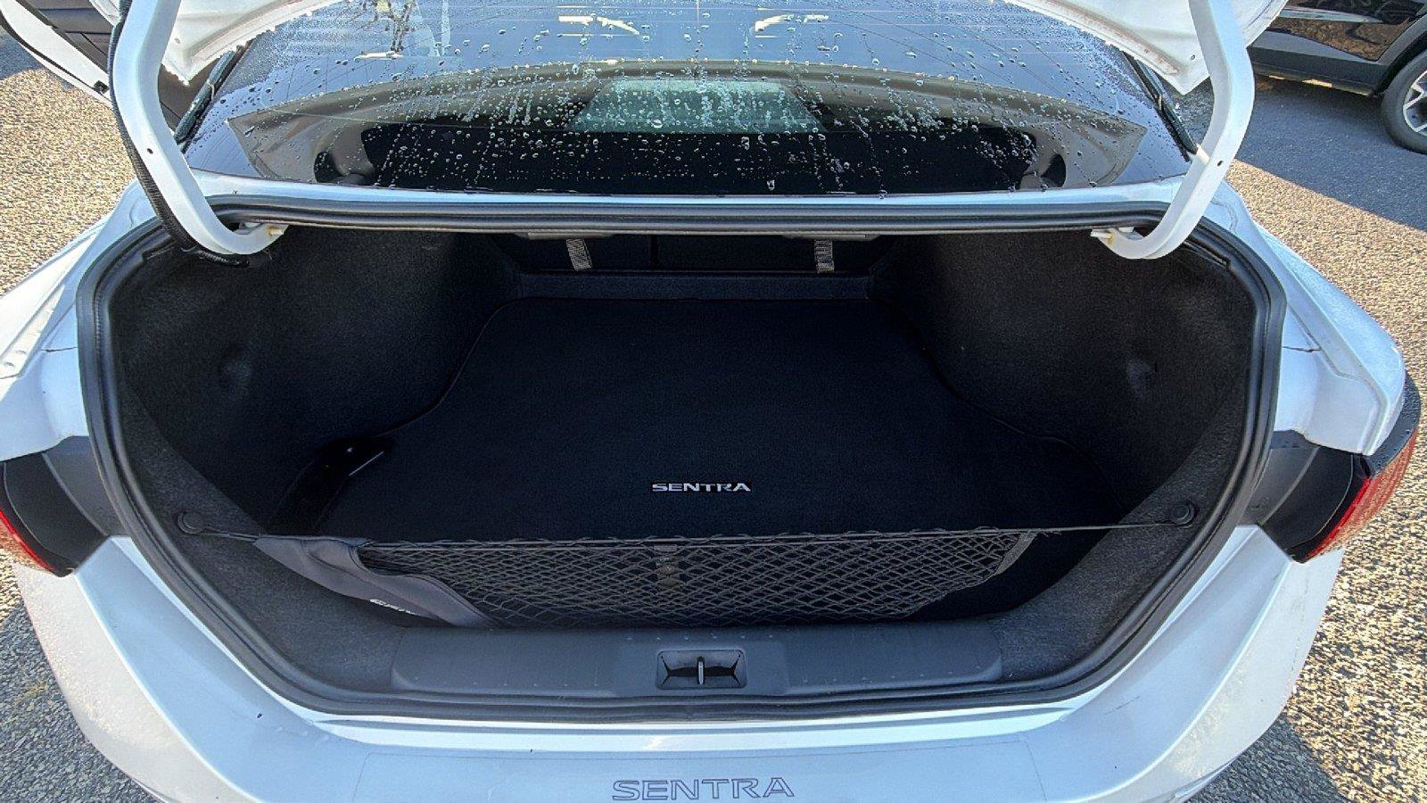 Used 2025 Nissan Sentra SR w/ SR Premium Package FWD image 14