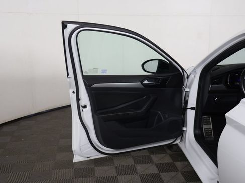 Used 2024 Volkswagen Jetta Sport FWD image 15