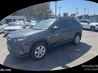 Used 2019 Toyota RAV4 LE w/ All Weather Liner Package AWD/4WD video 1