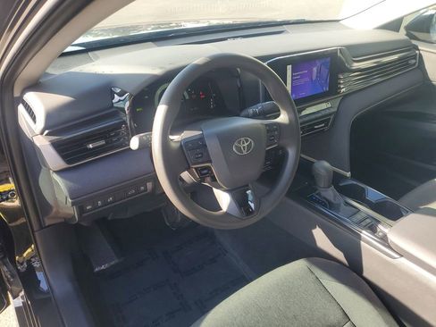 Used 2025 Toyota Camry LE image 19