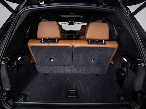 Used 2025 BMW X7 M60i AWD/4WD image 9