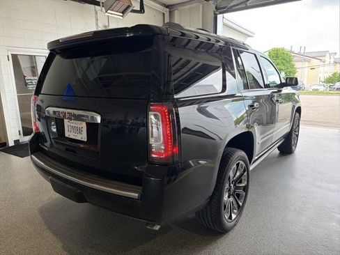 Used 2019 GMC Yukon Denali w/ Denali Ultimate Package AWD/4WD image 3