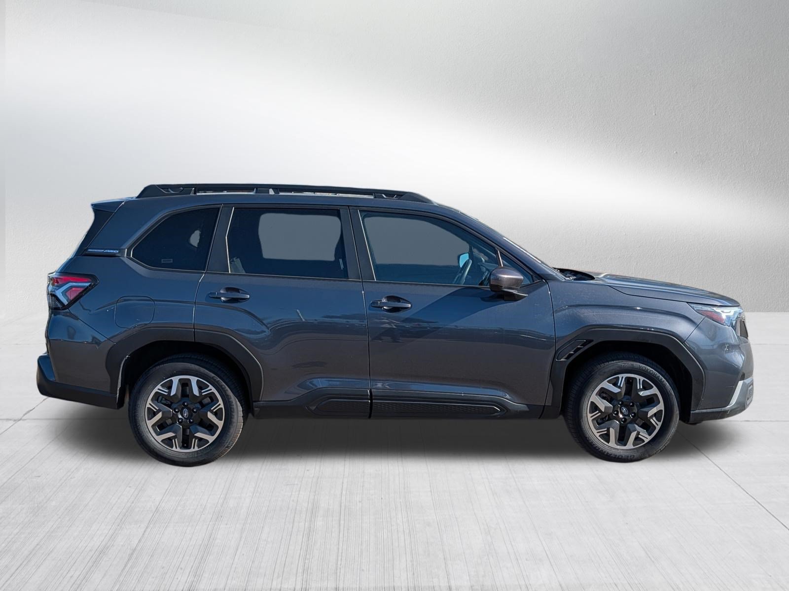 Certified 2025 Subaru Forester Premium AWD/4WD image 8