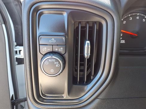Used 2026 Chevrolet Silverado 1500 Custom image 14