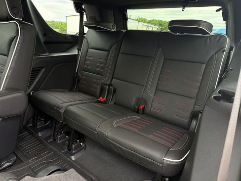 New 2026 GMC Yukon AT4 Ultimate w/ LPO, Floor Liner Package AWD/4WD image 10
