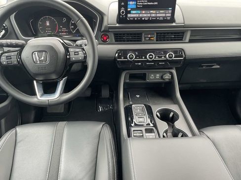 Used 2025 Honda Pilot EX-L image 14
