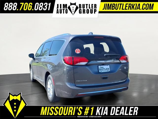 Used 2018 Chrysler Pacifica Touring-L w/ Advanced Safetytec Group FWD image 5