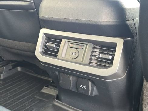 Used 2023 Ford F350 Lariat w/ Lariat Ultimate Package AWD/4WD image 18