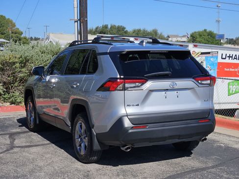 Used 2024 Toyota RAV4 XLE FWD image 5