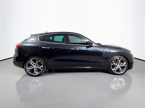 Used 2023 Maserati Levante GT image 4