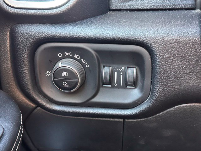 Used 2026 RAM 2500 Laramie w/ Sport Appearance Package AWD/4WD image 17
