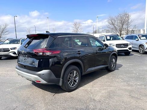 Used 2023 Nissan Rogue S image 9