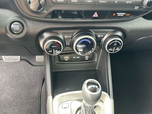 Certified 2024 Hyundai Venue SEL FWD image 20
