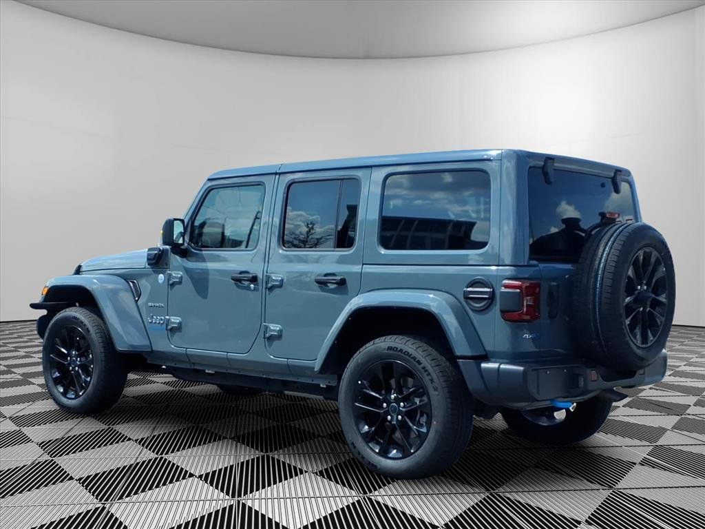 Certified 2024 Jeep Wrangler Unlimited Sahara AWD/4WD image 26
