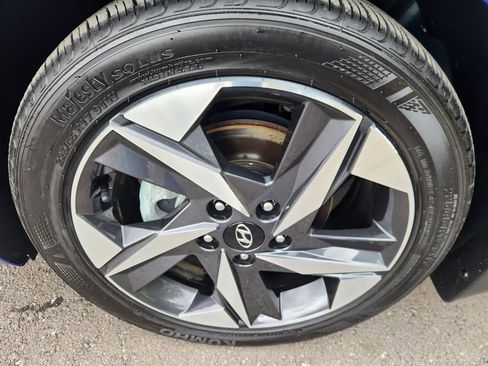 Certified 2023 Hyundai Elantra SEL w/ Convenience Package image 9