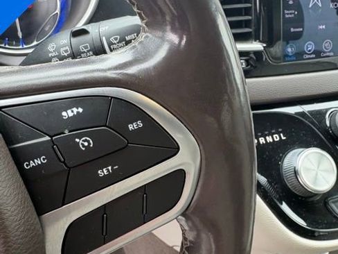 Used 2020 Chrysler Pacifica Touring-L Plus image 15