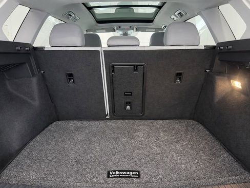 Used 2022 Volkswagen Taos SE image 9