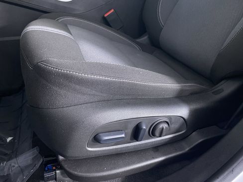 Certified 2024 Chevrolet Blazer LT w/ Convenience Package FWD image 9