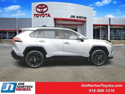 Used 2024 Toyota RAV4 SE AWD/4WD image 13