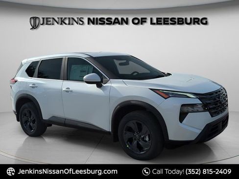 New 2026 Nissan Rogue SV image 1